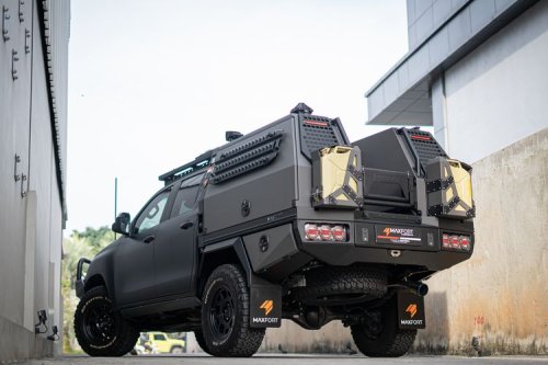 Maxfort Ubah Toyota Hilux Jadi Kendaraan Taktis