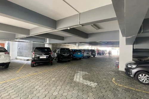 Hindari Kebiasaan Ini Saat Parkir Agar Transmisi Mobil Matik Awet
