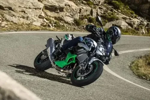 Pembaruan Kawasaki Ninja 7 Hybrid dan Z7 Hybrid: Dapat Upgrade ECU