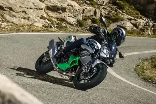 Kawasaki, Pembaruan Kawasaki Ninja 7 Hybrid dan Z7 Hybrid: Dapat Upgrade ECU