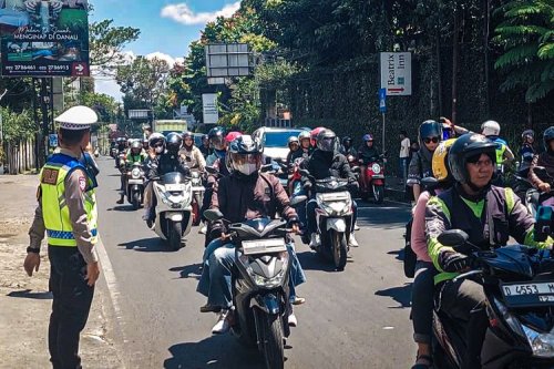 Berpotensi Macet, Lalu Lintas di Lembang Bakal Diberlakukan One Way