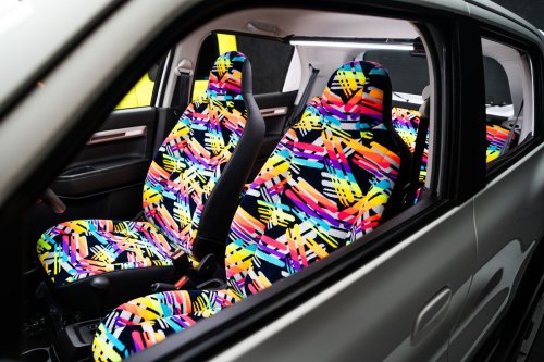 Kelebihan dan Kekurangan Bahan Jok Bus untuk Interior Mobil