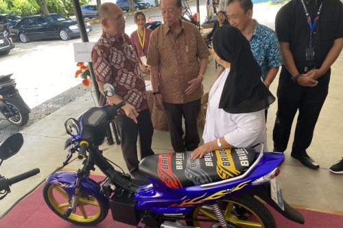 Masa Depan EV: Keseimbangan Konversi dan Manufaktur Baru