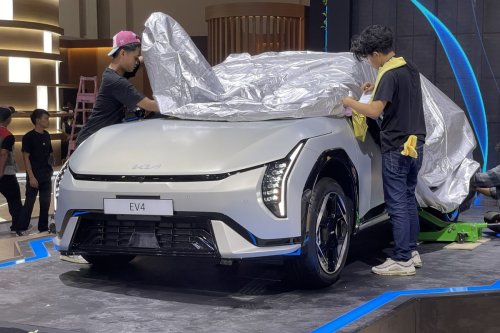 Kia, GIIAS 2025: Kia EV4 Siap Diperkenalkan di Indonesia