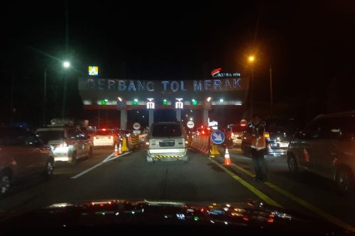 Kesalahan Pengemudi Saat Berkendara di Jalan Tol