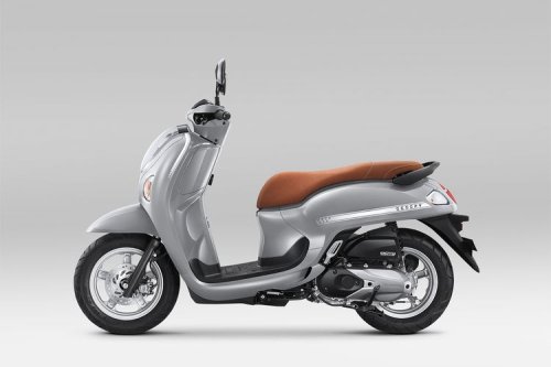 Honda, New Honda Scoopy Punya Pilihan Warna Baru, Harga Tak Bergerak