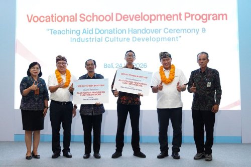 TMMIN Donasikan Mesin Kendaraan ke Dua SMK di Bali