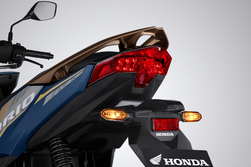 Jangan Mendadak, Ini Patokan Beri Tanda Lampu Sein Sebelum Belok