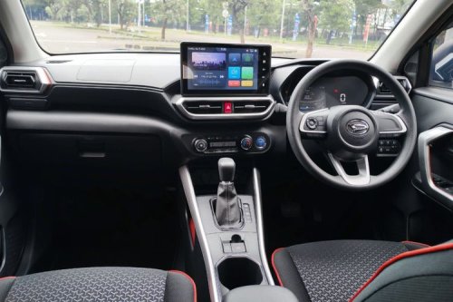 Daihatsu Rocky, Daihatsu, Interior Daihatsu Rocky e-Smart Hybrid, Tetap Simpel dan Fungsional
