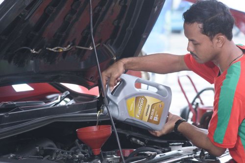 Mobil Sering Terjebak Macet di Kota? Ini Perawatan yang Wajib Dilakukan