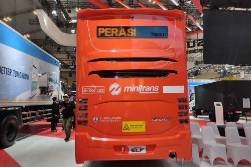 Isuzu, Spesifikasi Bus Minitrans di Booth Isuzu GIIAS 2025