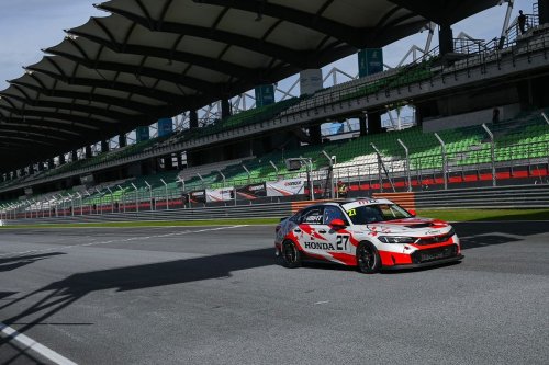 Pebalap Indonesia Juara MTCC 300KM Sepang