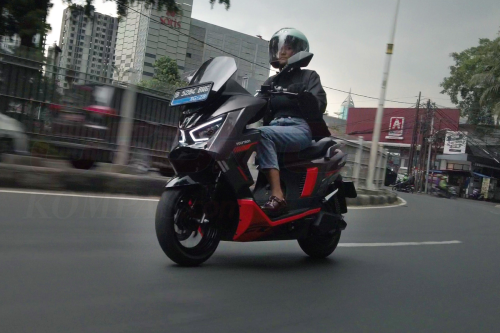 90 Persen Pembeli Motor Listrik Polytron Pilih Sewa Baterai
