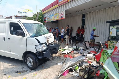 Tak Sengaja Tabrak Mobil Orang, Asuransi TPL Bisa Bayar Ganti Rugi