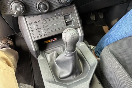 Toyota, Toyota Hilux, Impresi Perdana Toyota Hilux Terbaru, Beda Karakter Manual dan Matic