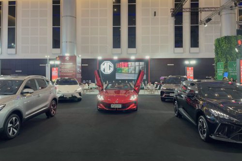 MG Bawa Jajaran Kendaraan Elektrifikasi di IIMS Surabaya 2025