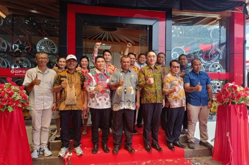 DFSK Resmikan Diler di Manokwari, Wujud Komitmen sampai Indonesia Timur