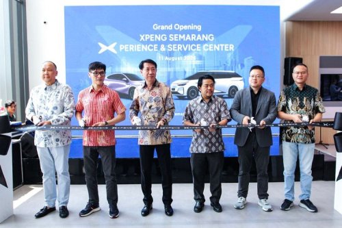 Xpeng, Xpeng Buka Experience & Service Center Pertama di Semarang