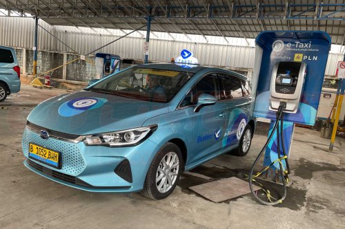 Pengemudi Taksi Listrik Wajib Ikut Pembekalan dan Tes Mengemudi