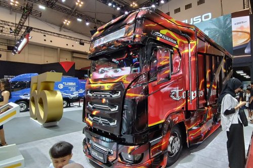 Fuso di GIIAS 2025, dari Truk Listrik eCanter sampai Bus Kota