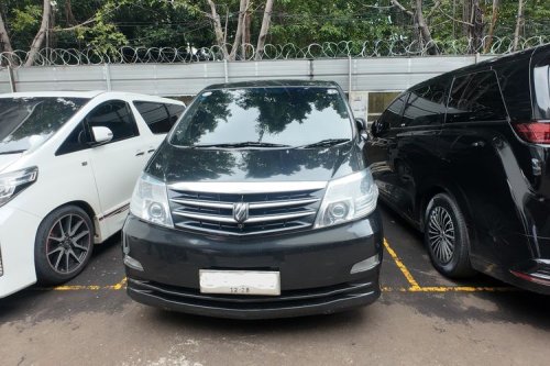 Toyota,  Toyota Alphard, Toyota Alphard, Toyota Alphard Gen 1: MPV Mewah Bekas Masih Menggoda