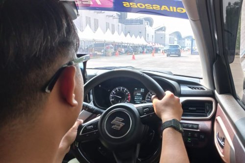 Tekan Risiko Kecelakaan dengan Defensive Driving, Begini Caranya