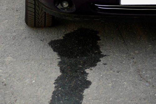 Air Menetes dari Kolong Mobil: Normal atau Tanda Masalah?