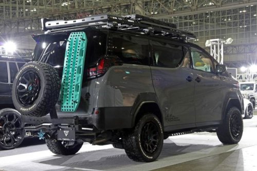 Toyota,  Toyota Alphard, Toyota Alphard, Ketika Toyota Alphard Menjelma Jadi Mobil Off-Road