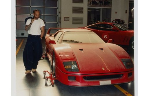 Lewis Hamilton Akhirnya Kesampaian Punya Mobil Impian