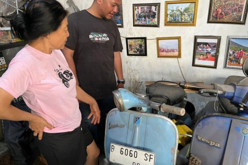 Montir Wanita Tangguh: Kisah Aphin dan Vespa Klasik