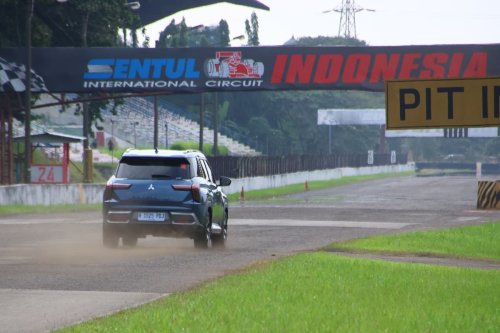 Jajal Mitsubishi Destinator Mulai Jalan Tol sampai Sirkuit Sentul