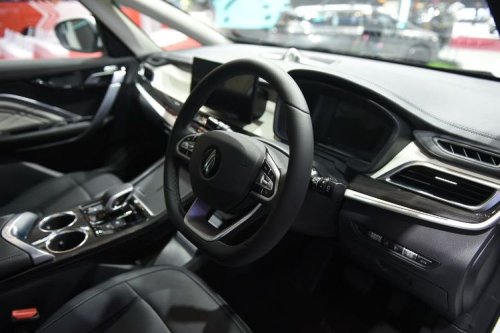 Komparasi MPV Listrik Rp 400 Jutaan: BYD M6 Vs Aletra L8 EV