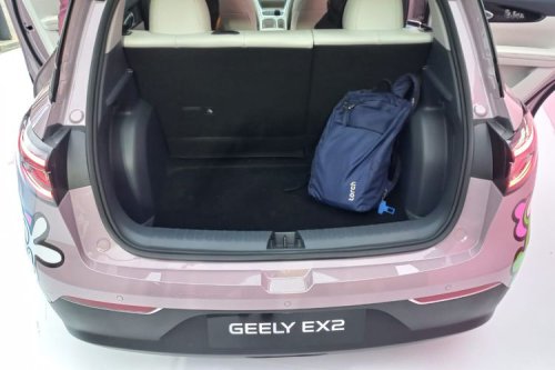 Harga Mulai Rp 229,9 Juta, Intip Spesifikasi Lengkap Geely EX2