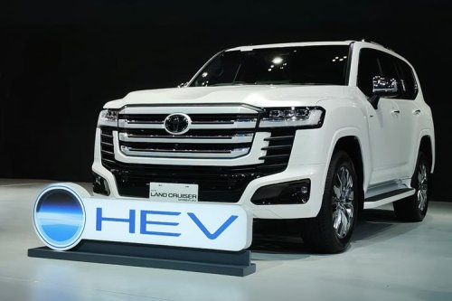 Penjualan Mobil Hybrid Toyota Laris Dua Kali Lipat di GIIAS 2026
