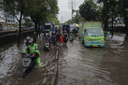 Hujan Deras dan Banjir Jakarta, Polantas Diminta Bantu Kendaraan Mogok