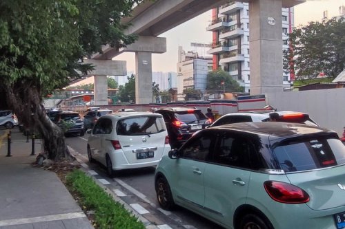 Hari Pertama Sekolah, Pengendara Diminta Antisipasi Kemacetan di Sejumlah Ruas Jalan