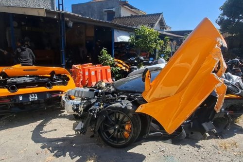Segini Pajak Tahunan McLaren yang Terbelah Dua di Sukoharjo