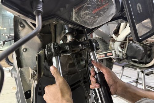 Jangan Salah Pilih, Ini Beda Komstir Motor Orisinal dan Aftermarket