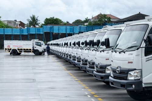 Hino Suplai 10.000 Truk Dutro untuk Kopdes Merah Putih