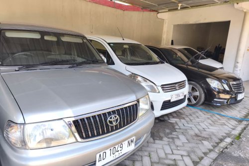 Pilihan Mobil Bekas LMPV Rp 100 Jutaan