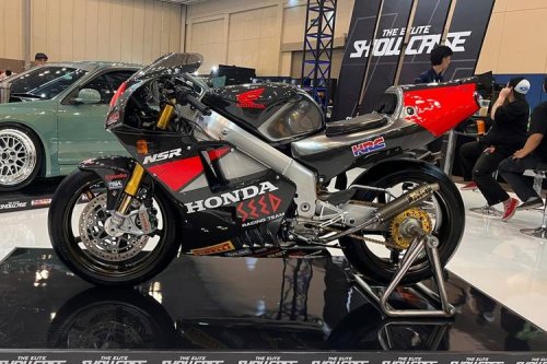 Langka dan Mahal, Honda NSR250R MC28 Ini Tampil Full Carbon