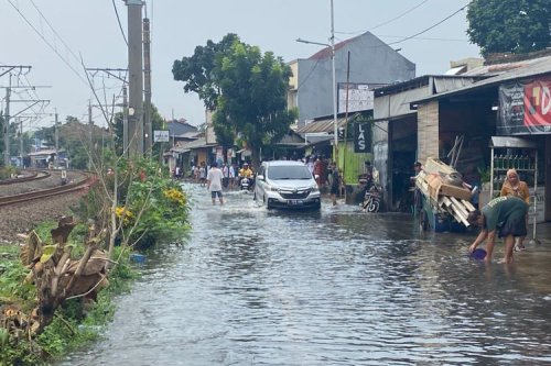 Mobil Transmisi Manual vs Matik: Siapa yang Lebih Tahan Banjir?