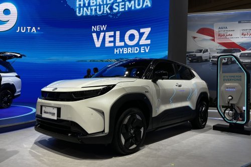 Toyota, Toyota Urban Cruiser, Toyota bZ4X, Resmi, Ini Harga Toyota bZ4X dan Urban Cruiser Produksi Lokal