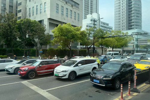 Menelusuri Keheningan Shanghai di Tengah Kesibukan