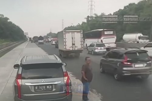 Bus di Lajur Kanan, Puncak Bebas Ganjil Genap