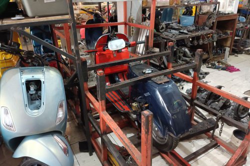 Bukan Mesin, Ini Komponen Paling Mahal Saat Restorasi Vespa Klasik