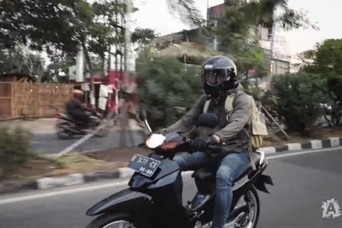 Suzuki , Ariel Noah Dapat Hadiah Ultah Motor Lawas Suzuki RGR 150