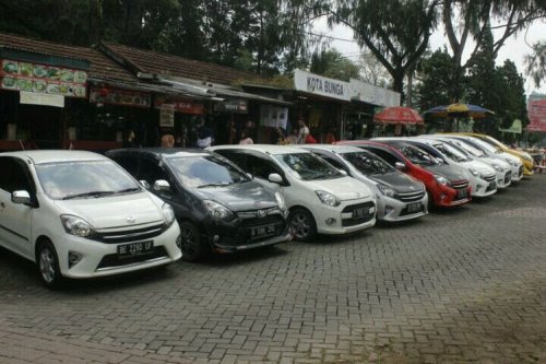 Harga Agya-Ayla Bekas Stabil meski Dikepung Mobil Listrik Murah