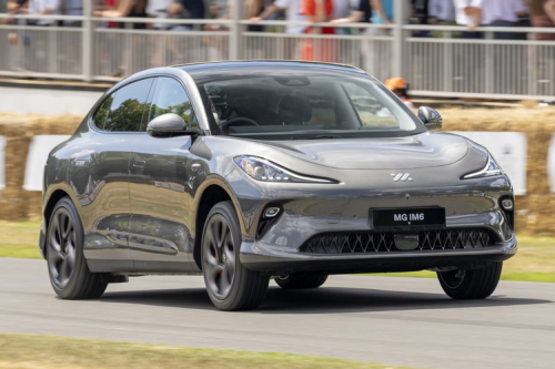 MG Meluncurkan Mobil Listrik Baru di Goodwood Festival of Speed