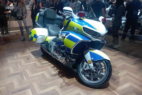 Spesifikasi Lengkap Motor 2.000 cc 8 Silinder GWM Suou S2000
